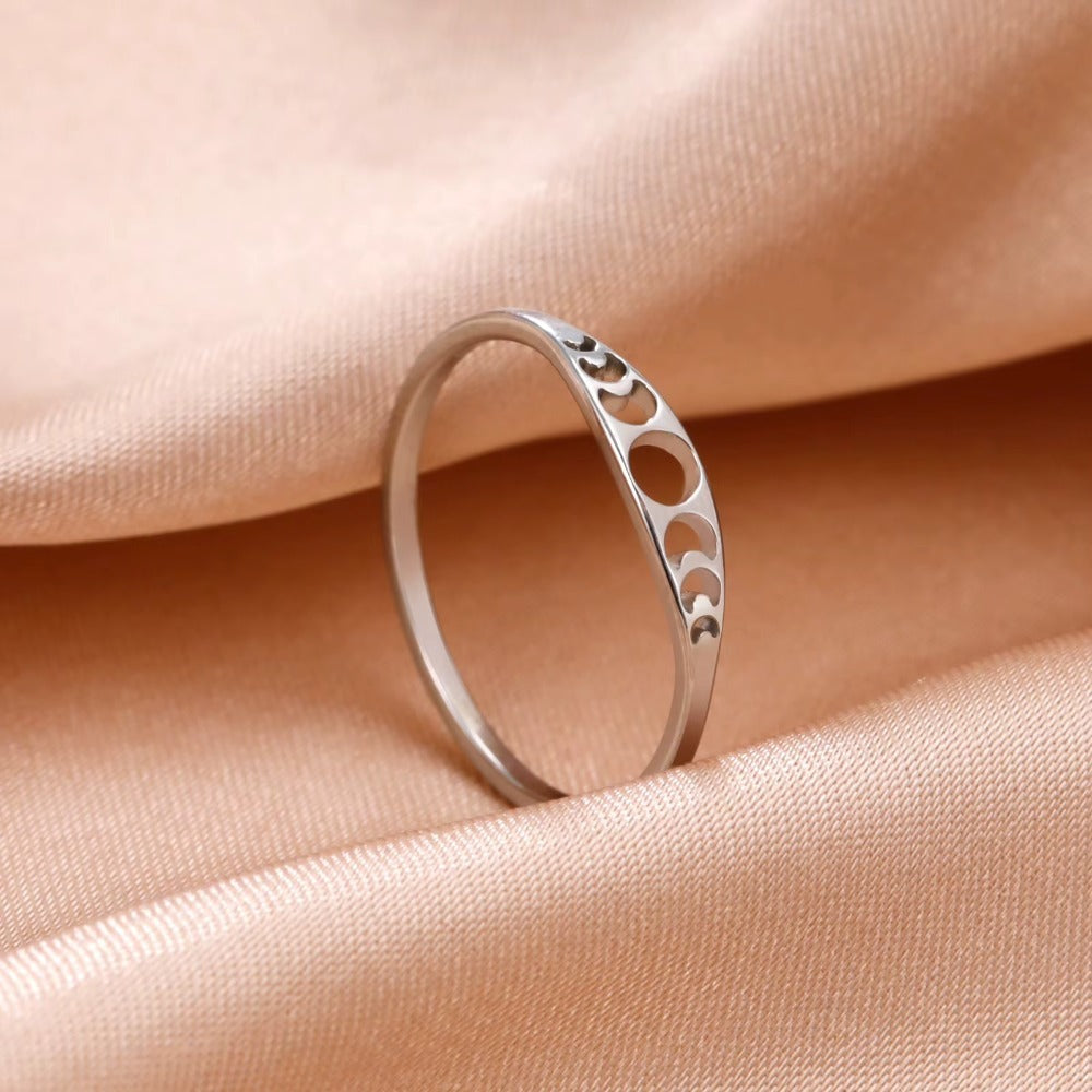 Skyrim Moon Phase Ring | 18K Gold