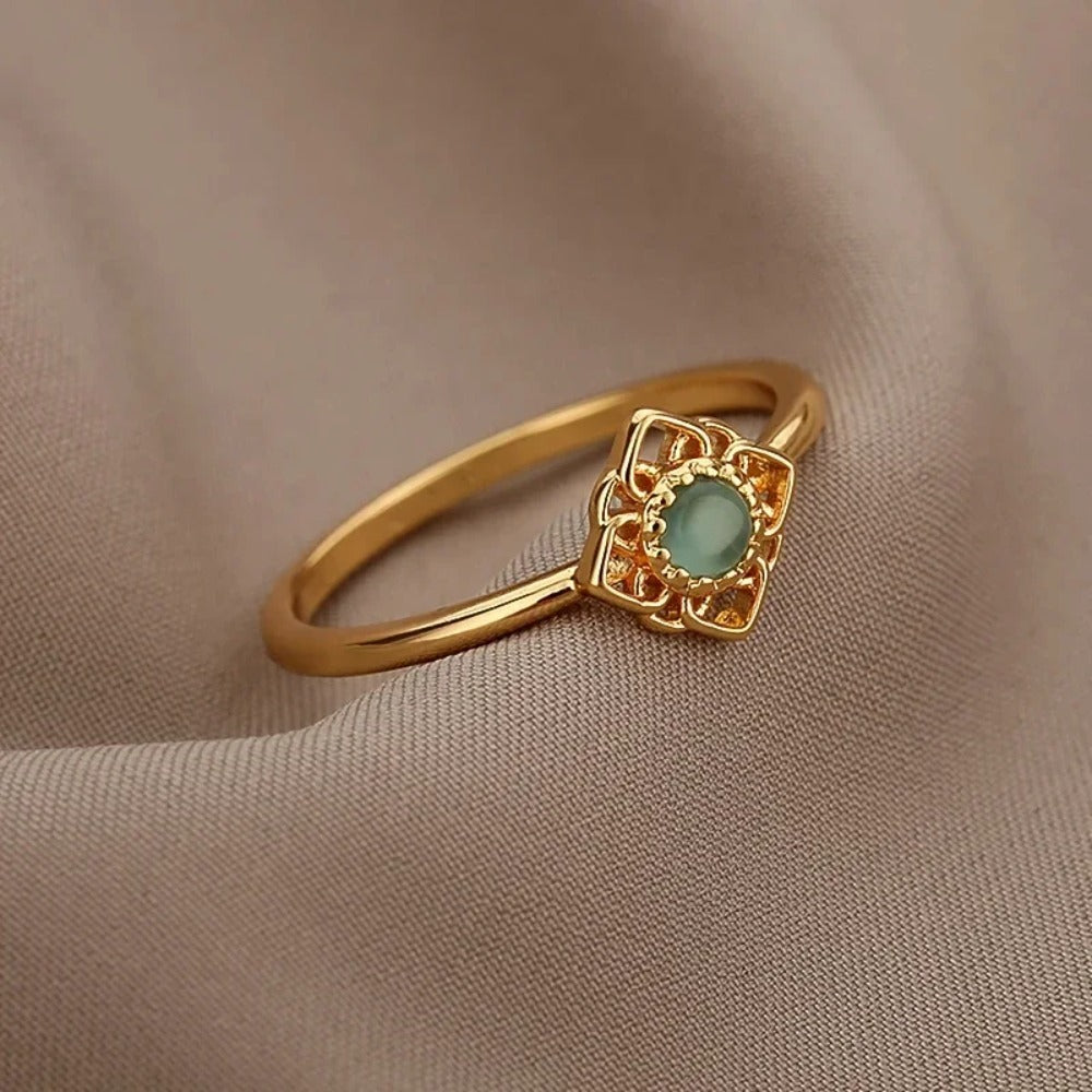 Vintage Boho Square Lotus Flower Ring | 18K Gold
