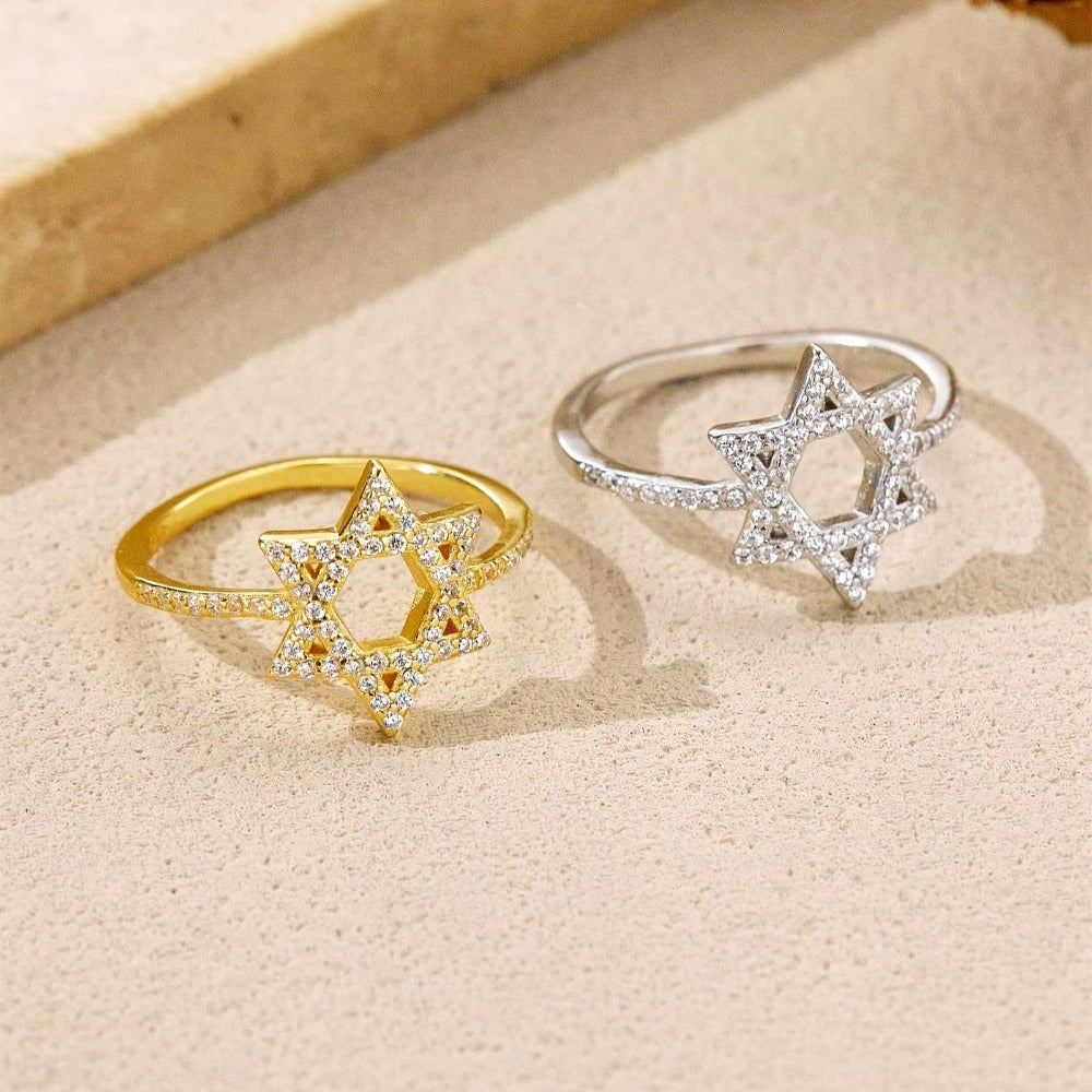 Star Zircon Engagement Ring | 18K Gold